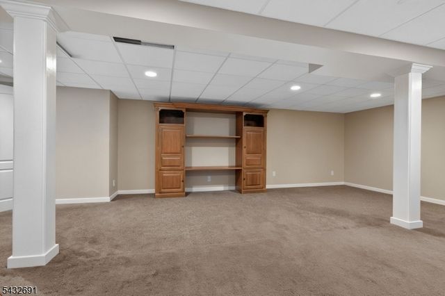 18 Downingtown Ct, Warren Twp., NJ 07059