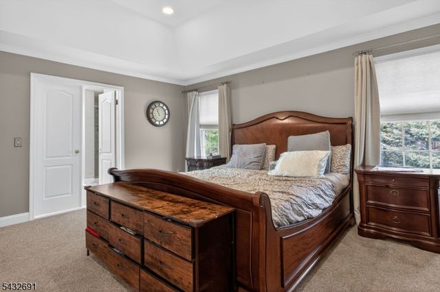 18 Downingtown Ct, Warren Twp., NJ 07059