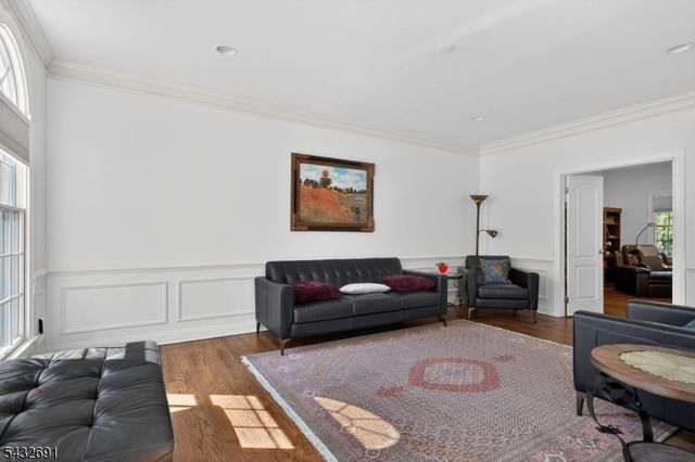18 Downingtown Ct, Warren Twp., NJ 07059