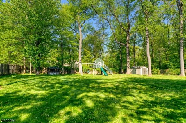 18 Downingtown Ct, Warren Twp., NJ 07059
