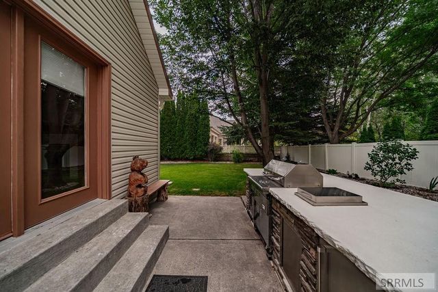 3803 Woodhaven Lane, Idaho Falls, ID 83404