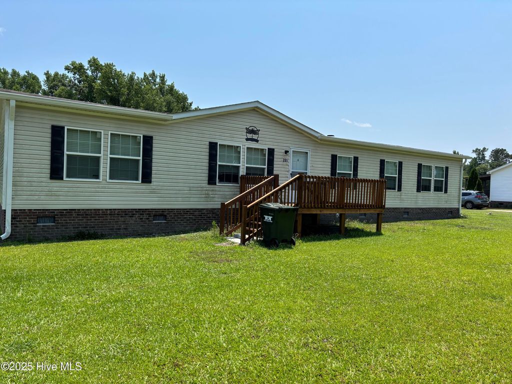 281 S Blizzard Town Road, Beulaville, NC 28518