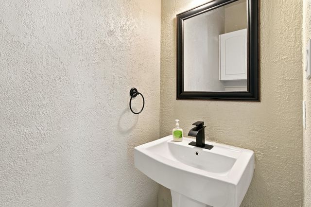 11059 Fandor Street, Fort Worth, TX 76108
