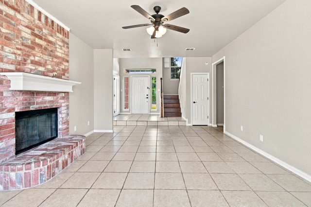 11059 Fandor Street, Fort Worth, TX 76108