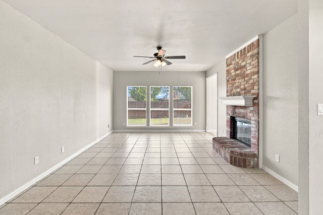 11059 Fandor Street, Fort Worth, TX 76108