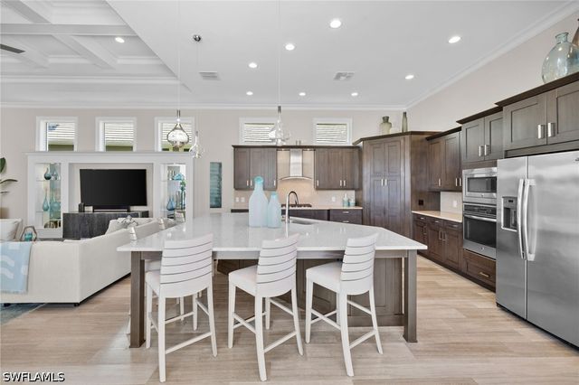 6380 Lyford Isle DR, Naples, FL 34113