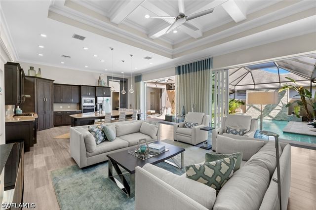 6380 Lyford Isle DR, Naples, FL 34113