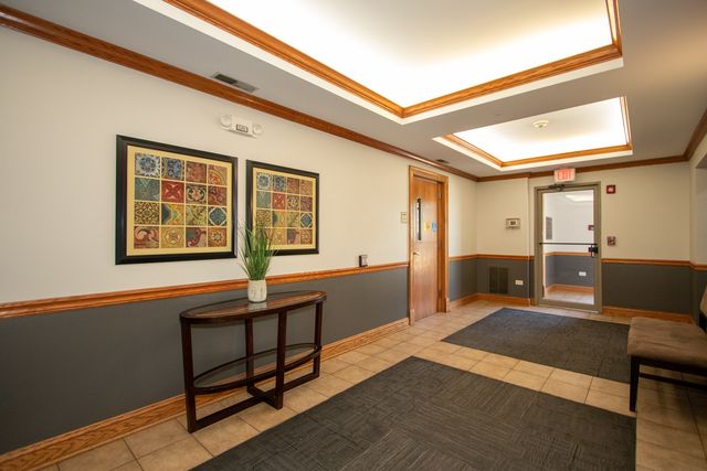 77 N Wolf Road N 509, Northlake, IL 60164