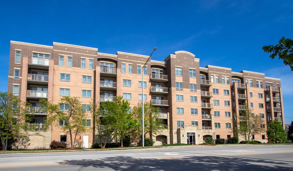 77 N Wolf Road N 509, Northlake, IL 60164
