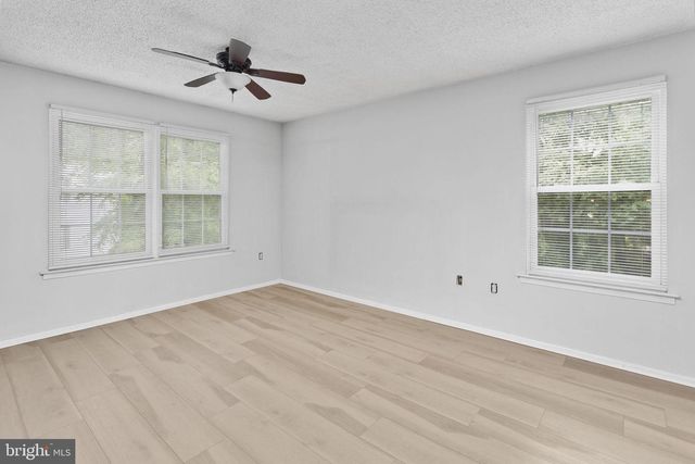 55 MULBERRY CT, Hamilton, NJ 08619