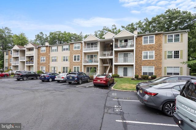 55 MULBERRY CT, Hamilton, NJ 08619