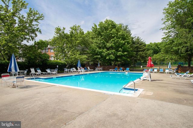 55 MULBERRY CT, Hamilton, NJ 08619