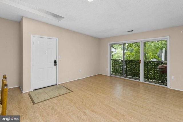 55 MULBERRY CT, Hamilton, NJ 08619