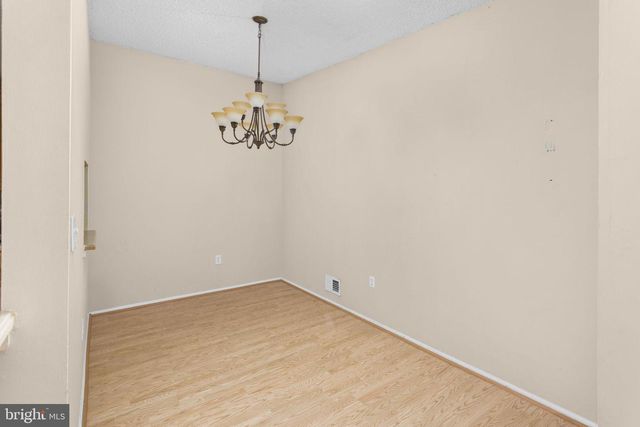 55 MULBERRY CT, Hamilton, NJ 08619