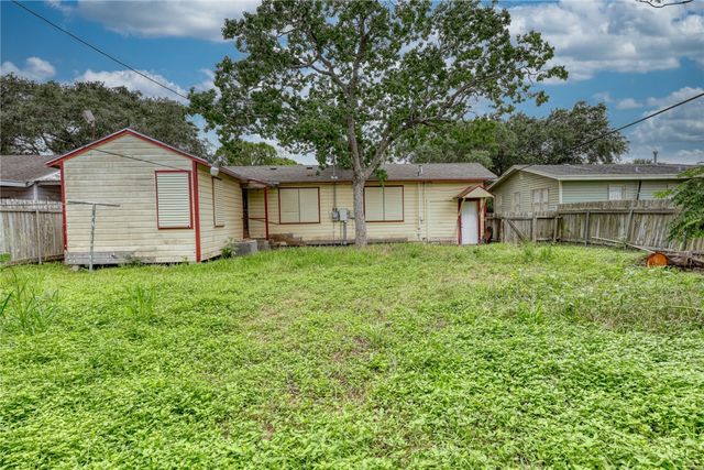 3926 Redwood St, Corpus Christi, TX 78411