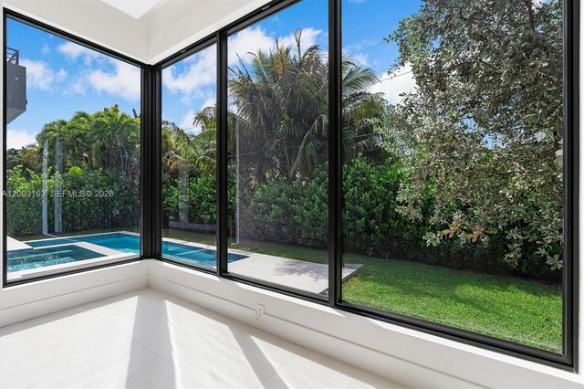 760 Woodcrest Rd, Key Biscayne, FL 33149