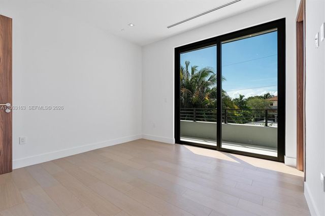 760 Woodcrest Rd, Key Biscayne, FL 33149