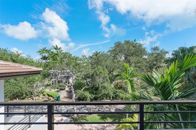 760 Woodcrest Rd, Key Biscayne, FL 33149
