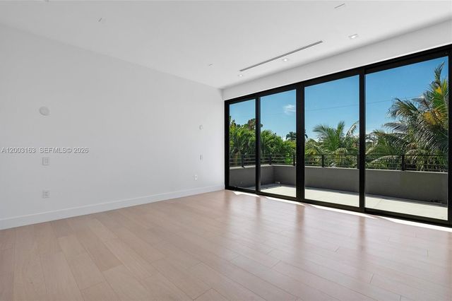 760 Woodcrest Rd, Key Biscayne, FL 33149