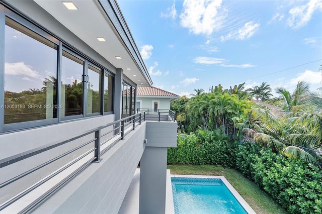760 Woodcrest Rd, Key Biscayne, FL 33149