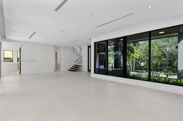 760 Woodcrest Rd, Key Biscayne, FL 33149