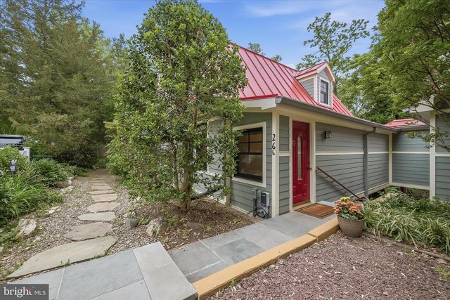 26 WELLESLEY CIR, Glen Echo, MD 20812