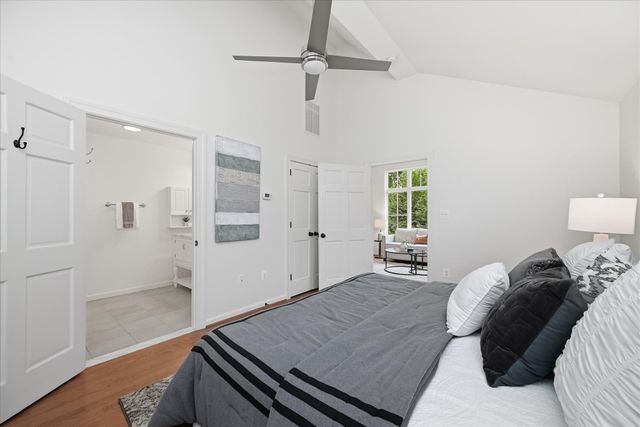 26 WELLESLEY CIR, Glen Echo, MD 20812