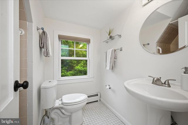 26 WELLESLEY CIR, Glen Echo, MD 20812