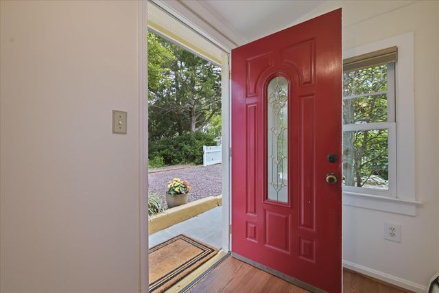 26 WELLESLEY CIR, Glen Echo, MD 20812