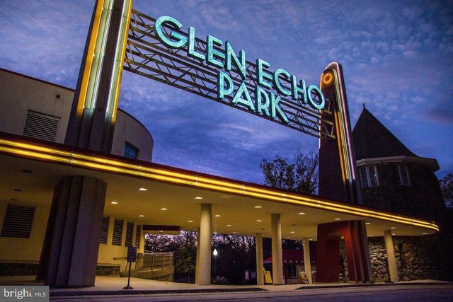 26 WELLESLEY CIR, Glen Echo, MD 20812