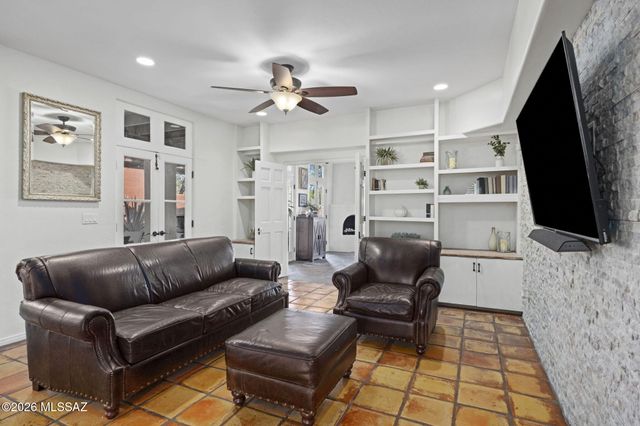 2500 N Buttercup Drive, Tucson, AZ 85749