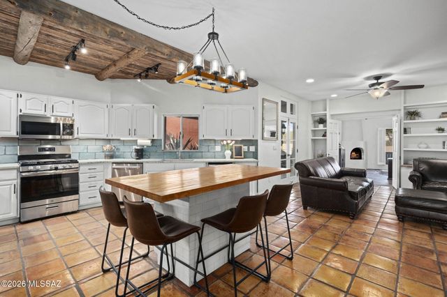 2500 N Buttercup Drive, Tucson, AZ 85749