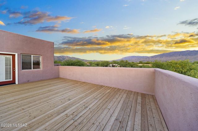 2500 N Buttercup Drive, Tucson, AZ 85749