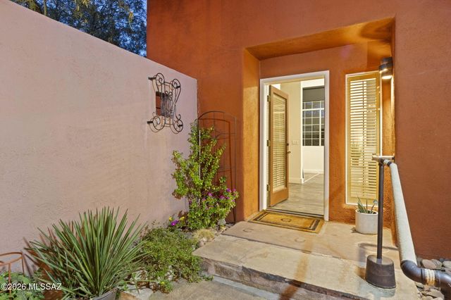 2500 N Buttercup Drive, Tucson, AZ 85749
