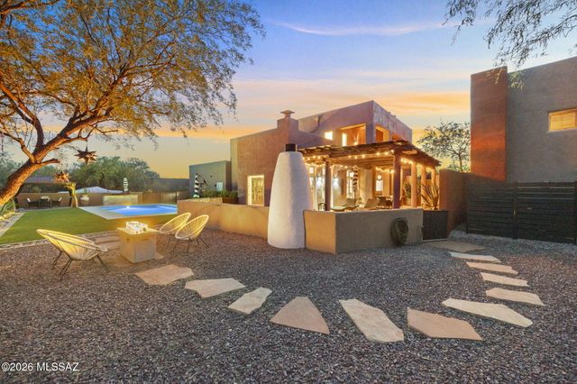 2500 N Buttercup Drive, Tucson, AZ 85749
