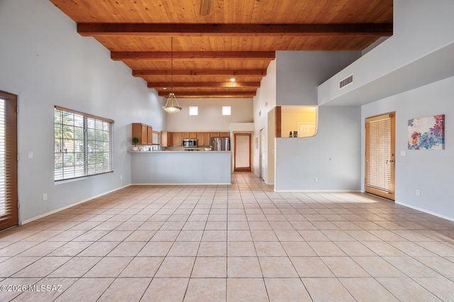 10504 E John McNair Place, Tucson, AZ 85747