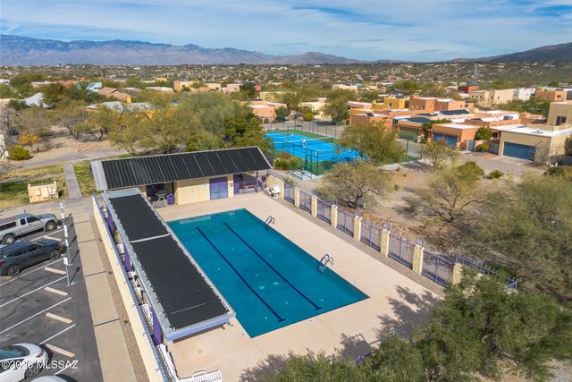 10504 E John McNair Place, Tucson, AZ 85747