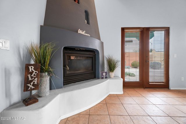 10504 E John McNair Place, Tucson, AZ 85747