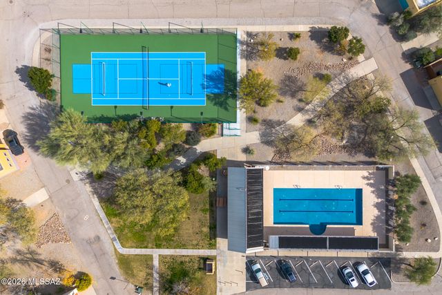 10504 E John McNair Place, Tucson, AZ 85747