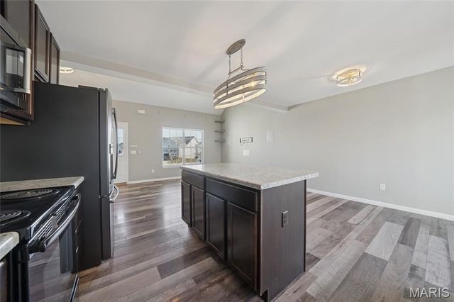 1879 Waters Edge Way, Pevely, MO 63070