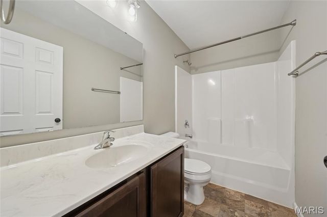 1879 Waters Edge Way, Pevely, MO 63070