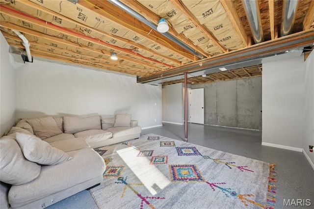 1879 Waters Edge Way, Pevely, MO 63070