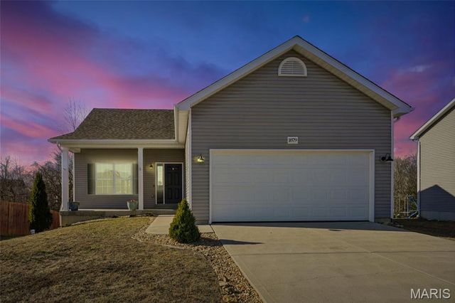 1879 Waters Edge Way, Pevely, MO 63070