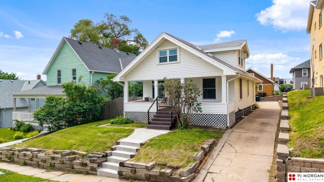 4703 Davenport Street, Omaha, NE 68132