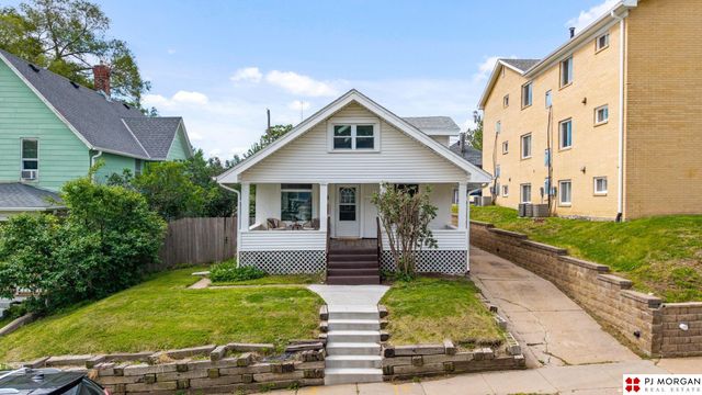 4703 Davenport Street, Omaha, NE 68132