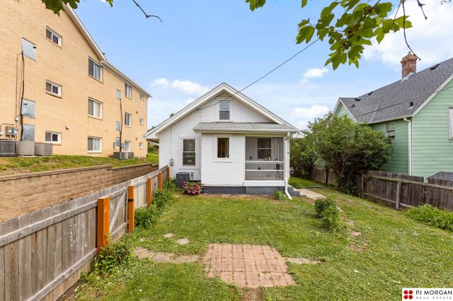 4703 Davenport Street, Omaha, NE 68132