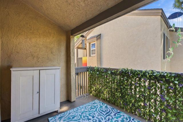8692 Via Mallorca D, La Jolla, CA 92037