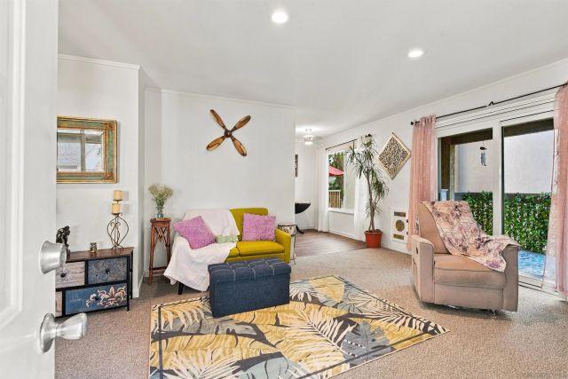 8692 Via Mallorca D, La Jolla, CA 92037