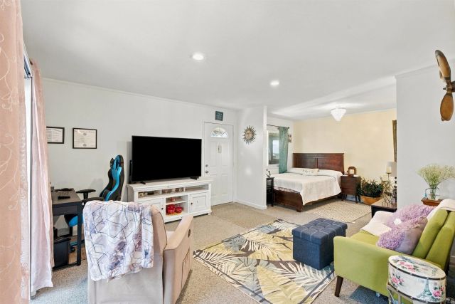 8692 Via Mallorca D, La Jolla, CA 92037
