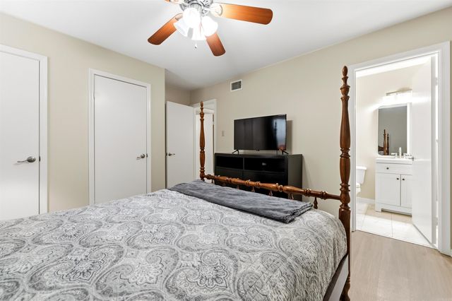 15 Oak Forest Place, Maumelle, AR 72113